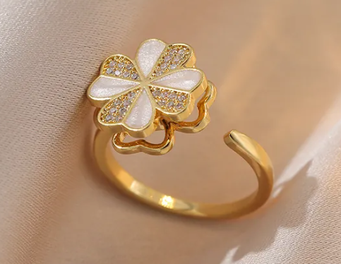 Golden Clover Spinning Ring
