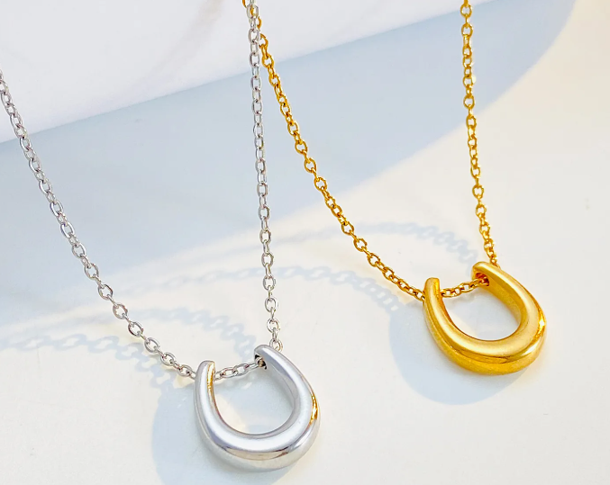 Lucky Horseshoe Pendant Necklace -Gold or Silver